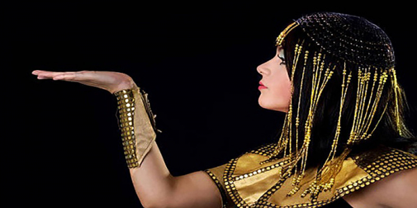 Il Mito del Bagno nel Latte di Cleopatra